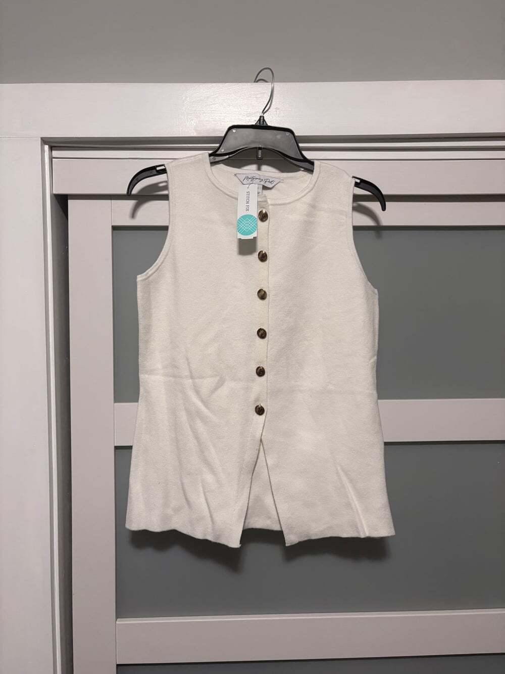 Montgomery Post Cleo Gold Button Vest Cream sz Sm Ladies Stitch Fix NEW